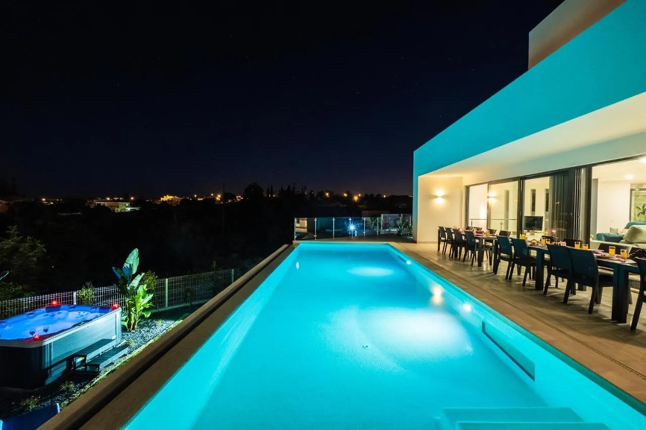 Villa Charlotte By Algarve Vacation Armação de Pêra 0*,  葡萄牙